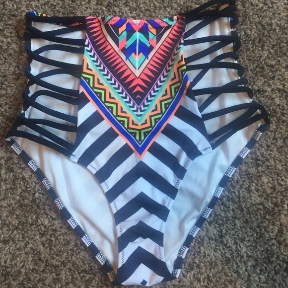 PINK Victoria’s Secret High waisted Bikini set with top sz small C cup - Picture 3 of 8